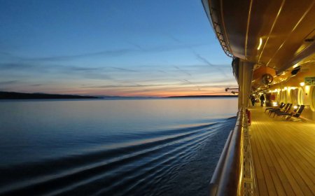 Do cruises get cheaper the closer you get?