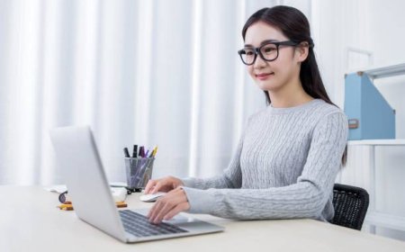 Why Coursework Writing Assistance Is a Game-Changer for Struggling Students